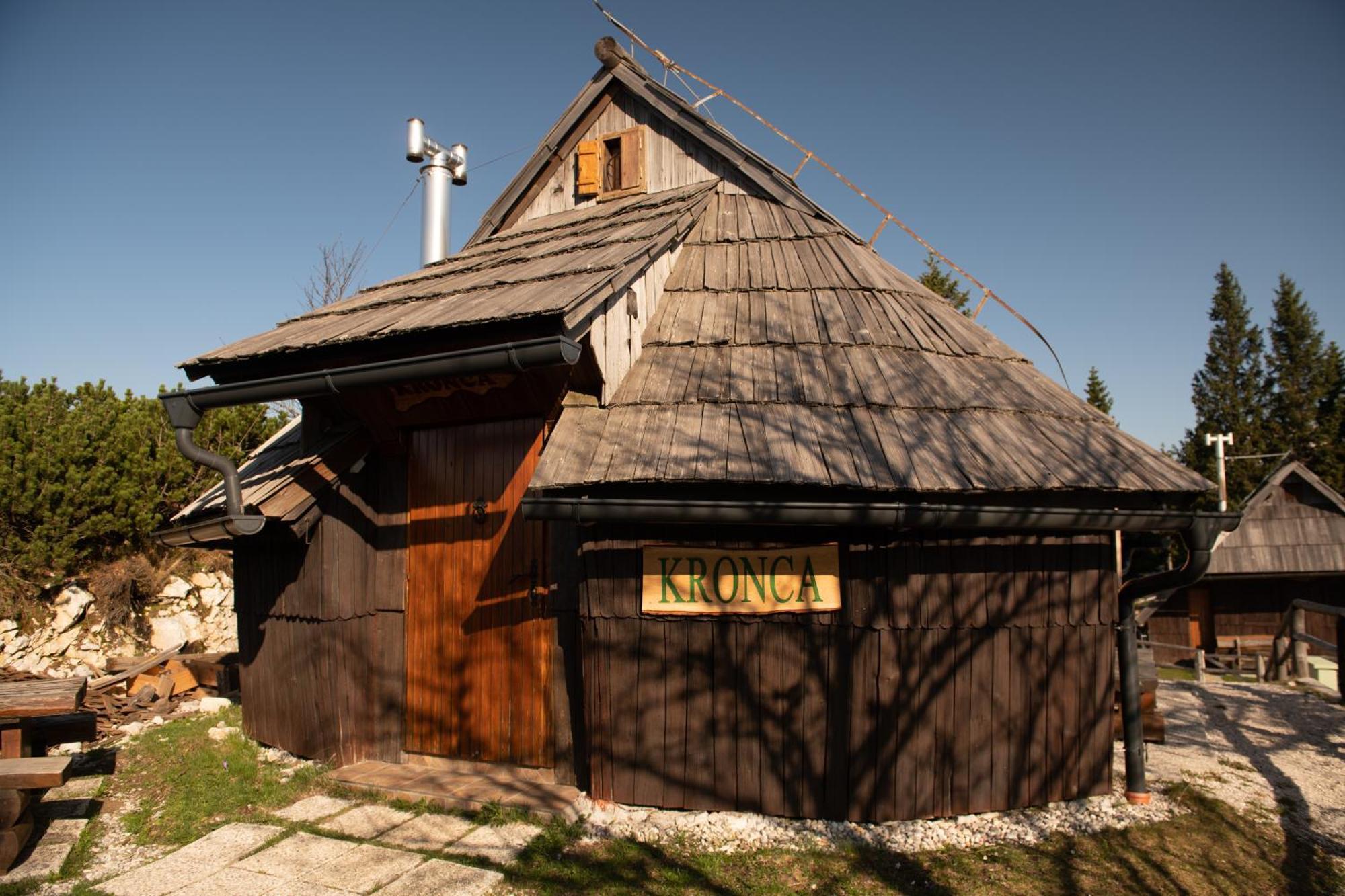 Koca Kronca - Velika Planina Stahovica Luaran gambar