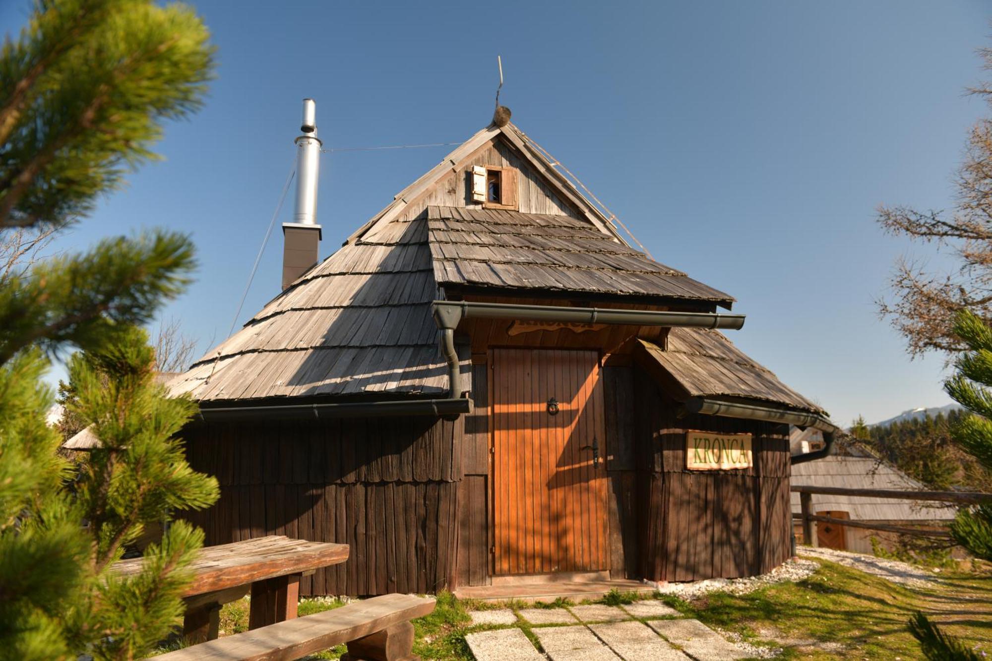 Koca Kronca - Velika Planina Stahovica Luaran gambar