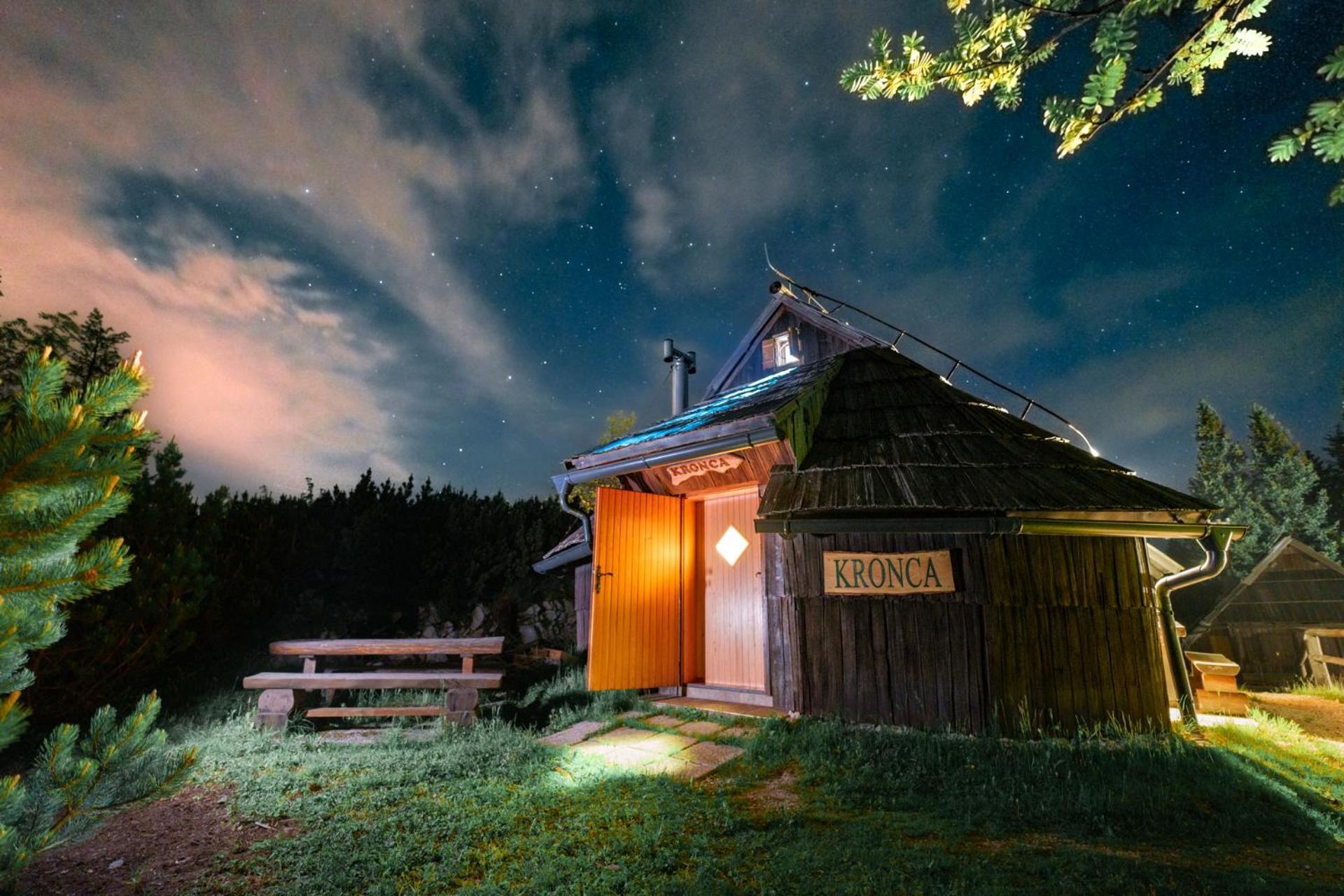 Koca Kronca - Velika Planina Stahovica Luaran gambar