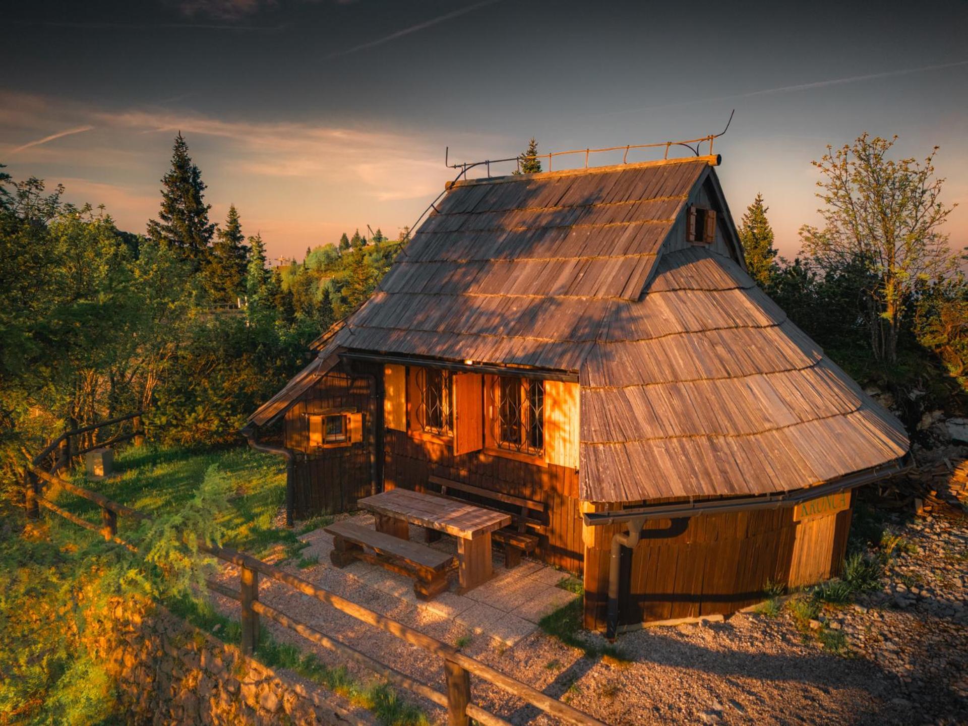 Koca Kronca - Velika Planina Stahovica Luaran gambar